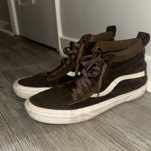 VANS SK8-Hi MTE SIZE 10 WATERPROOF